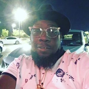 Meet your Posher, Nikhema